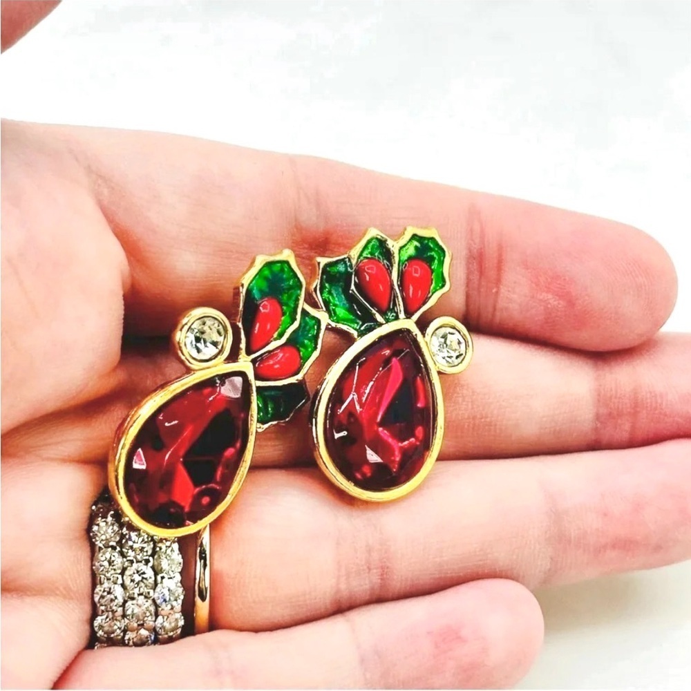 80's Vintage Avon Earrings Signed Christmas Holiday Red Jewel w/Enameled Holly - Picture 7 of 9
